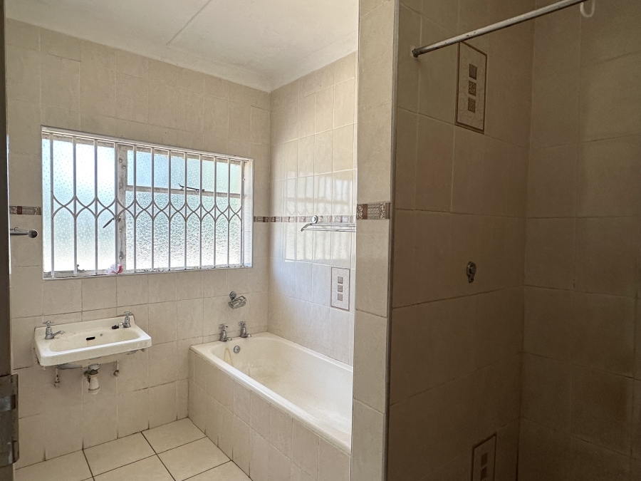 4 Bedroom Property for Sale in Fort Gale Eastern Cape